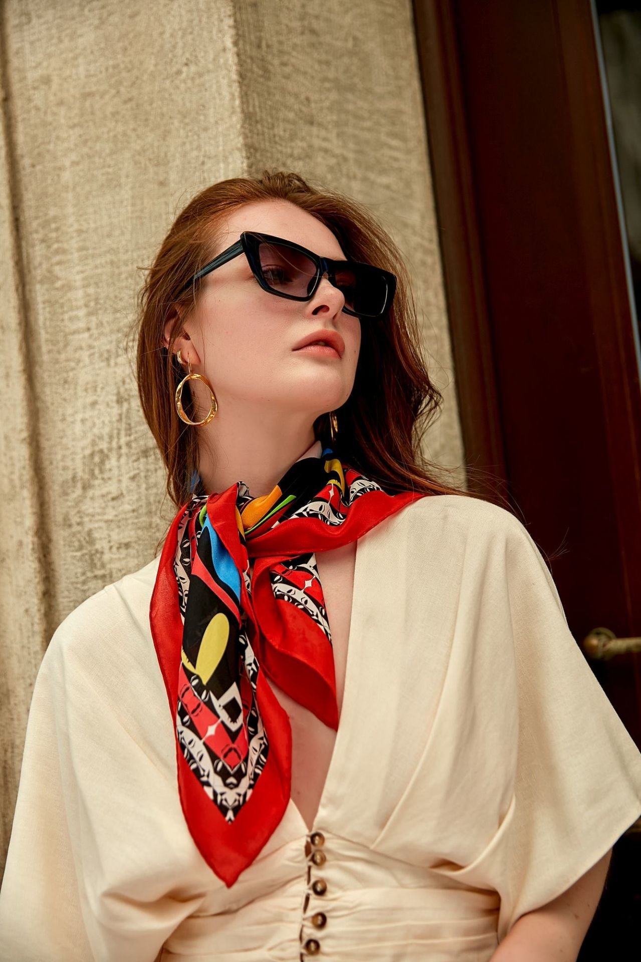 AKM Sahne Sanatları Tiyatro temalı Krep İpek  Fular Eşarp Bordo Ateş Kırmızı Parlament mavisi