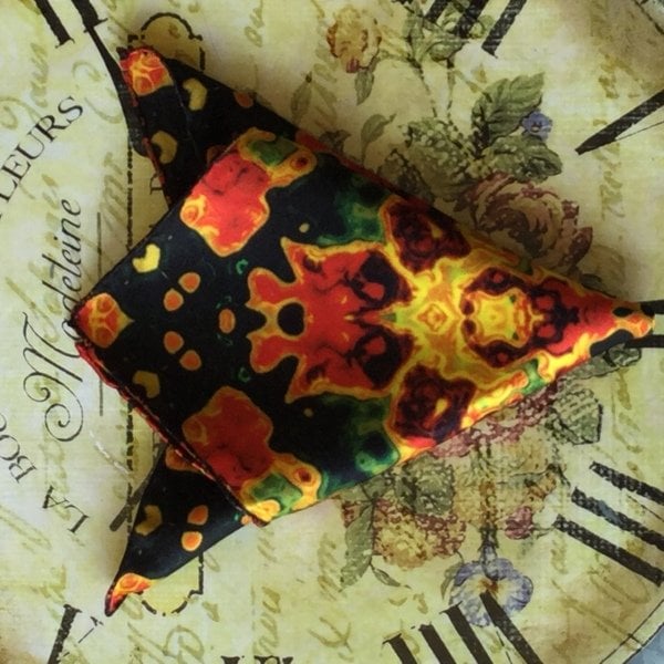 Doğanın Formülleriyle Tasarlanmış Şık Lüks İpek Cep Mendili