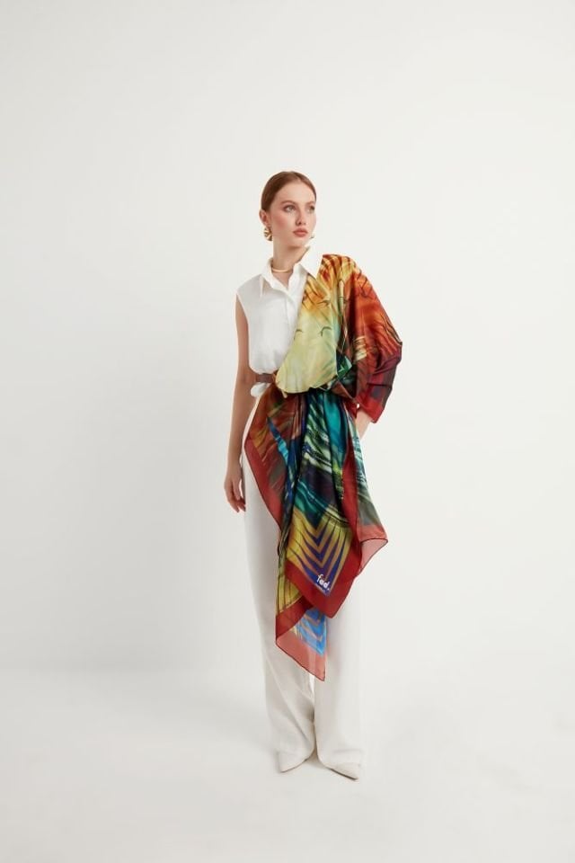 Tarihi Yarımada temalı Şifon Şal Pareo Bordo, zümrüt yeşili altın sarısı 137X137cm