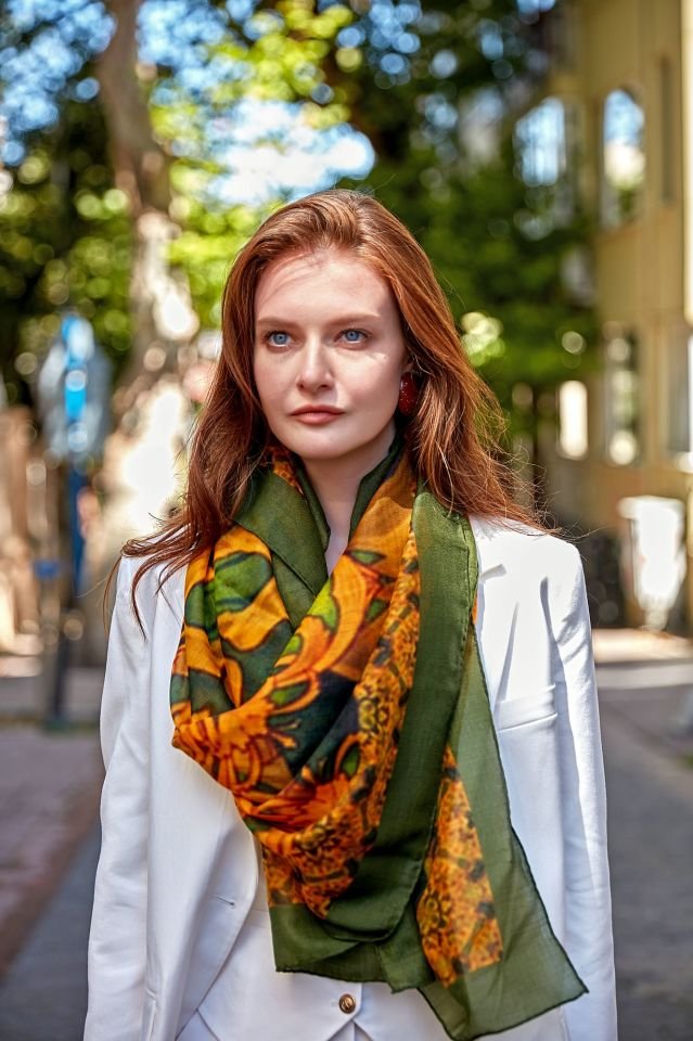 Pırıltılı  Çiçek Desenli Zümrüt Yeşili İtalyan Yün  Şal